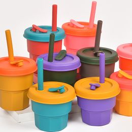 Gobelets en paille de silicone de 300ml pour enfants, gobelets anti-chute et résistants aux hautes températures avec pailles