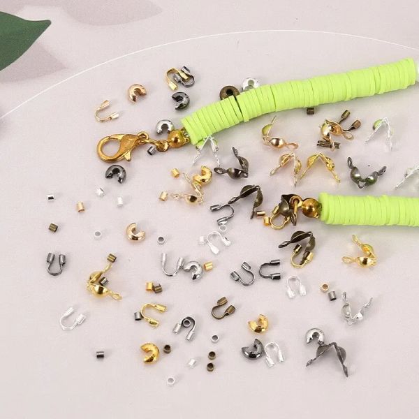 300pcs Couvre à serrage couvre à moitié ronde les perles de sertissage ouvertes couvrent les tubes à sertissage et les gardiens de fil pour les bijoux de bricolage