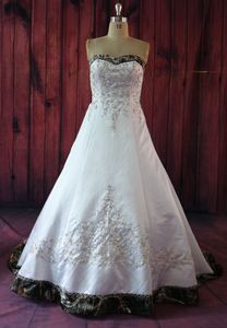 A Line Sweetheart Crystal Beading Embroidery Button Decor Satin Camo Wedding Dress Bodice Wedding Gown Lace up Vestidos De Novia