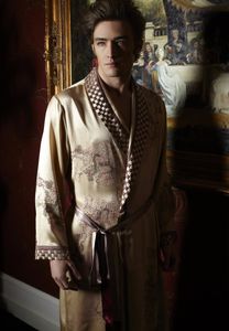 Utsökt handgjord broderi NWT Luxury Pure 19mm Silk Men Sleepwear Kimono Robe Storlek L XL XXL