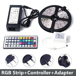 Blisteruppsättningar DC12V 5M 5050 SMD RGB Non / IP65 Vattentät LED Flexibel Strip Ljus 60 Lysdioder / M Heminredningslampa