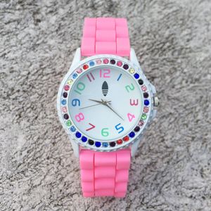 Fashion Brand Watches Women Girl Coloful Crystal Clover 3 Leaves Leaf Style Silicone Strap Analog Quartz Wrist Watch A15