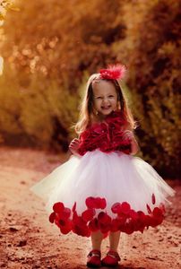 Pinterest Popolare Tutu Flower Girl Abiti senza maniche Kids Wear Red Applique Abiti da sposa Kate Tea Lunghezza Little Girl Flower Dress