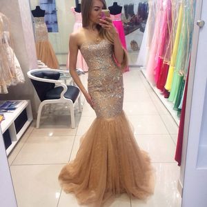 Sweetheart Evening Champagne med Sier Applique Mermaid Prom Dresses Back dragkedja Anpassad golvlängd Tiered Formal Dress