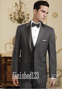 Custom Made Dwa Przycisk Dark Grey Groom Tuxedos Notch Lapel Groomsmen Najlepszy człowiek Prom Ślubny Garnitury (kurtka + spodnie + kamizelka + krawat) G5161