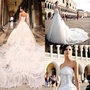 Luxury Crystal A Line Wedding Dresses Sweetheart Lace Up Back Court Train Long Bridal Gowns Lace Appliques Wedding Gowns