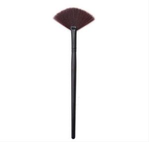 Makeup Brush Slim Fan Shape Powder Concealor Portable Blending Foundation Professional New Fashion