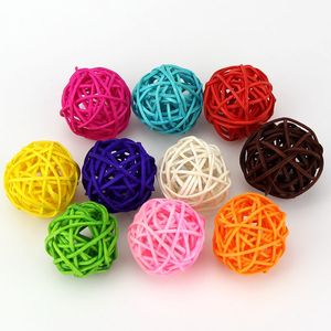 Wholesale- Hot!10pcs 2016 4cm Wooden Ball For Birthday Wedding Christmas Party Decoration Christmas Gifts Can Mix 10 Colors Home Decoration
