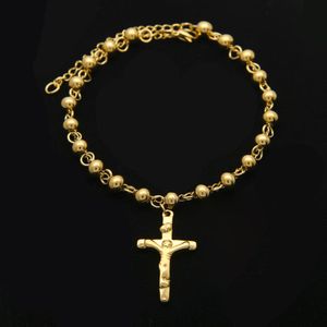 Religiöst rostfritt stål guldpläterad 6mm / 8mm pärlstav Rosary Cross Charm Armband för män Kvinnor 8.26