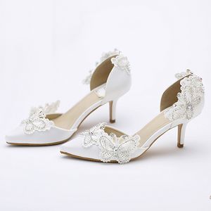 Kotek Obcas Siated Toe Buty Ślubne Kobiety Białe Satynowe Pompy Motyl Rhinestone Wedding Buty Matka Bride Buty