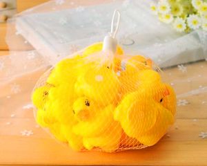 200pcs a buon mercato all'ingrosso Baby Bath Water Toy Toys Sounds Yellow Rubber Ducks Kids Bathe Children Swimming Beach Gifts