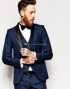 Side Vent Slim Fit Groom Tuxedos Szal Kołnierz Męski Garnitur Navy Blue Groomsman / Oblubienica Przywytary ślubne / Prom (Kurtka + Spodnie + Kamizelka + Kamizelka) J769