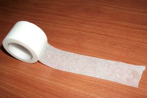 Varm försäljning 7cm * 100 meter Depilatory Paper Hårborttagning Nonwoven Epilator Wax Strip Paper Waxing Roll Rakning Hårborttagning