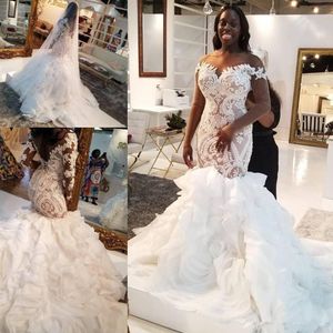 2020 Plus Size Lace Ruffles camadas Trem longo noiva sereia vestido de casamento da ilusão elegante manga comprida africanos Sereia vestidos de casamento