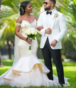 Niesamowita Suknia ślubna Syrenka Satyna Fishtail Plus Rozmiar Afryki Kraj Ogród Ślubny Suknie Sweetheart Krystaliczna Bride