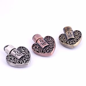 Partihandel Heart Shaped Pendant Parfymflaska för damer Ancient Style Alloy Parfymflaskor Halsband med låda