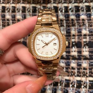 Montre de Luxe 33 milímetros * caso 8 milímetros importados movimento de quartzo feminino A pulseira tem um sabor suave de relógios de marca branca de diamante