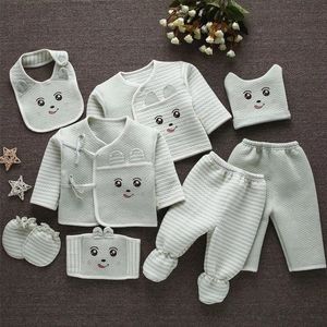 Emotion Moms (8pcs / set) Spädbarnskläder 0-3m Nyfödd Baby Passar Toddler Kläder Ställer Barn Boys Tjejer kostym termisk ekologisk bomull T191024