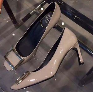 Naken designer häl kvinnor hight pumpar bröllop fest prom stilettskor fyrkantiga spänne patent läder mode loafers dres