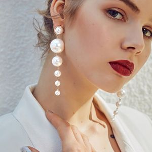 Imitation pearl earrings, female banquet dress, fashion matching, elegant atmosphere
