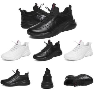 Scarpe da corsa all'ingrosso per uomo donna Triple nero bianco Sneakers sportive con piattaforma in pelle Scarpe da ginnastica da uomo Marchio fatto in casa Made in China