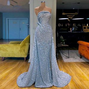 2020 Cekiny Długie suknie wieczorowe iskrzące bez ramiączek Cekiny Zroszony Dżetów Ruched Sweep Train Mermaid Prom Suknia Prestiżowa Dress