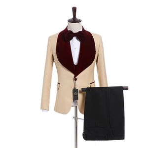 シャンパン新郎Tuxedos Velvet Shawl Lapel Groomsman Wedding 3ピーススーツ人気の男性ビジネスプロムジャケットブレザー（ジャケット+パンツ+ネクタイ+ベスト）2286