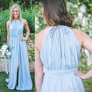 Neue billige Sky Blue Chiffon Brautjungfernkleider lange sexy Halfter vorne Schlitz Sweep Train Maid of Honor Gown Hochzeits Gastparty Kleid 403