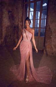 Sparkle Rose Pink Prom Dresses 2020 Sexy high side Slit One-Shoulder Sleeveless Sequined Mermaid vestidos de fiesta de noche Prom Gown Long