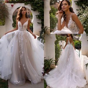 Praia Bohemian Lace Vestidos de casamento Cintas de espaguete Tule Babados em camadas Sem encosto Trem da varredura Vestido de noiva Vestidos de noiva Vestidos De Novia