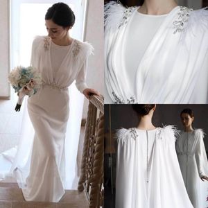 Elegant vit En Linje Bröllopsklänningar med Wrap Juvel Neck Crystal Beaded Bridal Gowns Ruched Chiffon Robes de Mariée