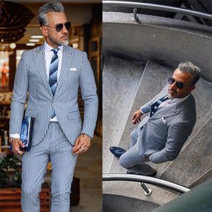 2020 New Light Blue Mens Suits Strand-Hochzeit Smoking Fashion spitzen Revers Slim Fit Business-Abschlussball-Partei-Blazer-Mantel (Jacket + Pants)