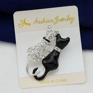Wholesale-Crystal Black And White Cat Brooch and Scarf Holder Gifts For Mother's Day Bridal Wedding Pins Silver Plated XZ20
