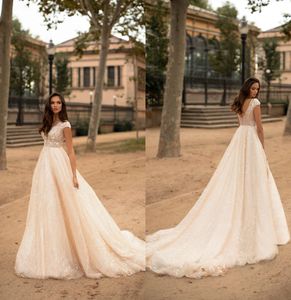 Abiti da sposa eleganti da spiaggia Scollo a V Manica corta Una linea Abito da sposa in pizzo con paillettes Applique Boho Sweep Train Custom Made Robe De Mariee Cheap