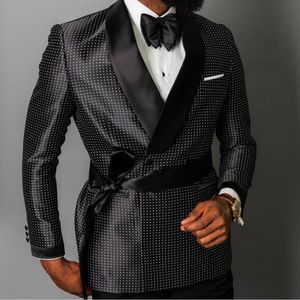 Kruz Göğüslü Siyah Polka Dot Groom Smokin Şal Yaka Erkekler Suits 2 Parça Düğün / Balo / Akşam Yemeği Blazer (Ceket + Pantolon + Kravat) W806