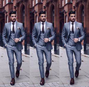 High Quality Two Buttons Gray Wedding Groom Tuxedos Peak Lapel Groomsmen Men Formal Prom Suits Bridegroom (Jacket+Pants+Vest+Tie) W104