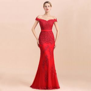 Red Sweetheart Mermaid Long Evening Dresses Cap Sleeves Lace Arabiska Lång Formell Party Bridesmaids Evening Prom Klänningar Klänning BM0449