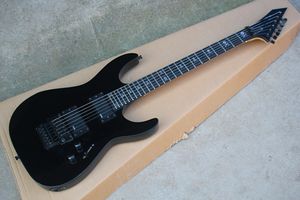 Czarna gitara elektryczna z wkładką czaszki i przetwornikiem Activite, palisandrową podstrunnicą, może być niestandardowa