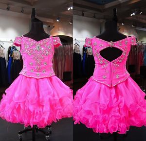 Fuksja Off Ramię Krótkie Dziewczyny Korant Sukienka Cap Rękaw Kryształ Zroszony Ruffle Bling Keyhole Powrót 2022 Mini Puffy Little Girl Party Dress