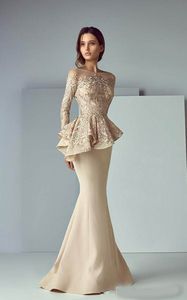 Mother of the Bride Sukienki Syrenka Jewelk Szycia Iluzja długie rękawy koronkowe aplikacje Peplum Wedding Guns Gowns Plus Size Mothers G260R