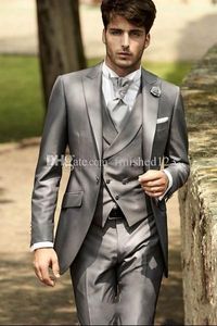 Modny przycisk Gray Groom Tuxedos Peak Lapel Męskie Garnitury Ślub / Prom / Kolacja Best Man Blazer (Kurtka + Spodnie + Kamizelka + Krawat) W240