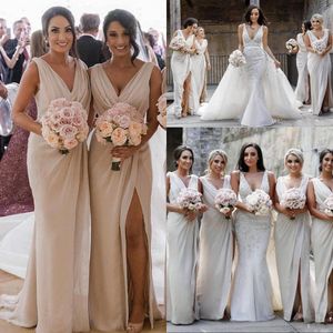 Ucuz Ülke Seksi Bölünmüş Gelinlik Modelleri Düğün V Boyun Kolsuz Şifon Kat Uzunluk Artı Boyutu Örgün Hizmetçi Onur Törenlerinde