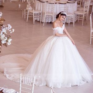 2020 Sexy Sweetheart Royal Train Ball Gown Wedding Dress Luxury Beaded Off The Shoulder Crystal Lace Up Princess Bröllopsklänningar