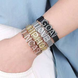 Custom Name Watchband Armband för män Kvinnor Hip Hop Luxury Designer Anpassa Brev Nummer Heart Star Iced Out Armband Diy Charm Smycken