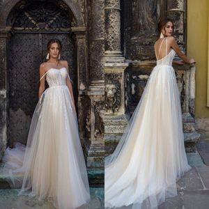 2020 En linje bröllopsklänning Spaghetti Applique Pärlor Sequins Tulle Bröllopsklänningar Sweep Train Boho Bridal Gowns