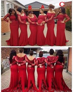 Billiga spets mörkröd sjöjungfru brudtärna klänningar 2019 Ny för bröllop Långärmade Lace Appliques Sashes Party Sweep Train Maid Honor Gowns