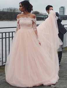 Elegancka urocza linia Suknie ślubne Off Ramię Długi rękaw Puffy Tulle Train Long Blush Różowe sukienki ślubne z koronkowymi aplikacjami