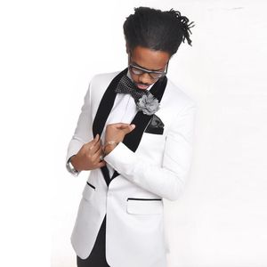 Brand New White Mens Wedding Tuxedos черный шаль лацкане Groomsmen Смокинги популярный человек блейзеры куртки Отлично костюм (куртка + брюки + Tie) 39