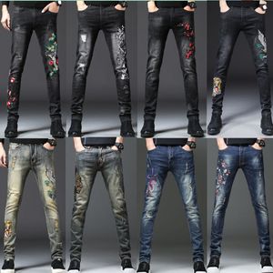 NEW Men Stretchy Ripped Skinny motociclista bordados Imprimir Jeans Destruído Buraco gravado Calças Slim Fit Denim riscado alta qualidade Jean Masculino