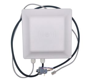 7DBI ANTENNA UHF RFID Reader Long Range 6M ISO18000-6C / 6B Taggar Skannerläsare för bilparkeringssystem med RS232 RS485 Weigend26 / 34 TCP / IP